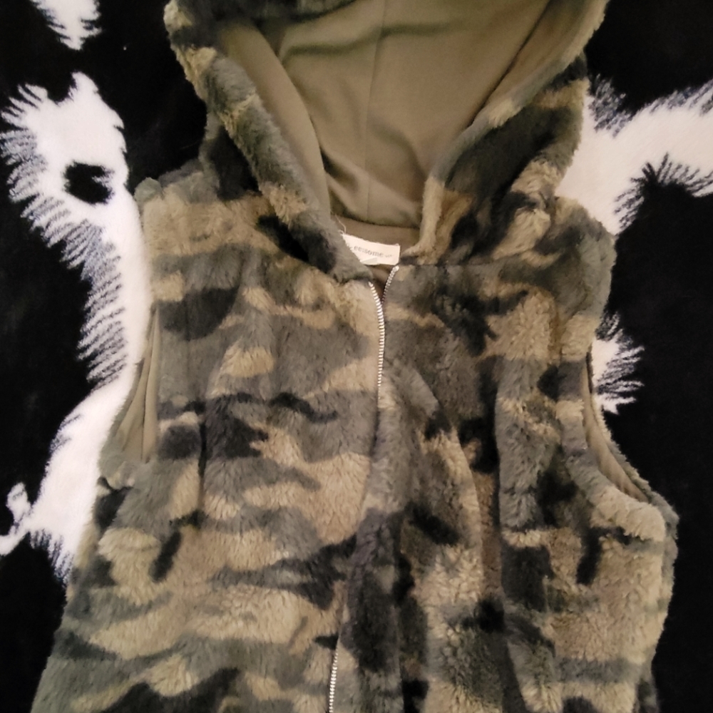 Small camo vest